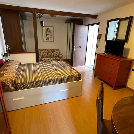 Appartement House With Private Garden à Rome Extérieur photo