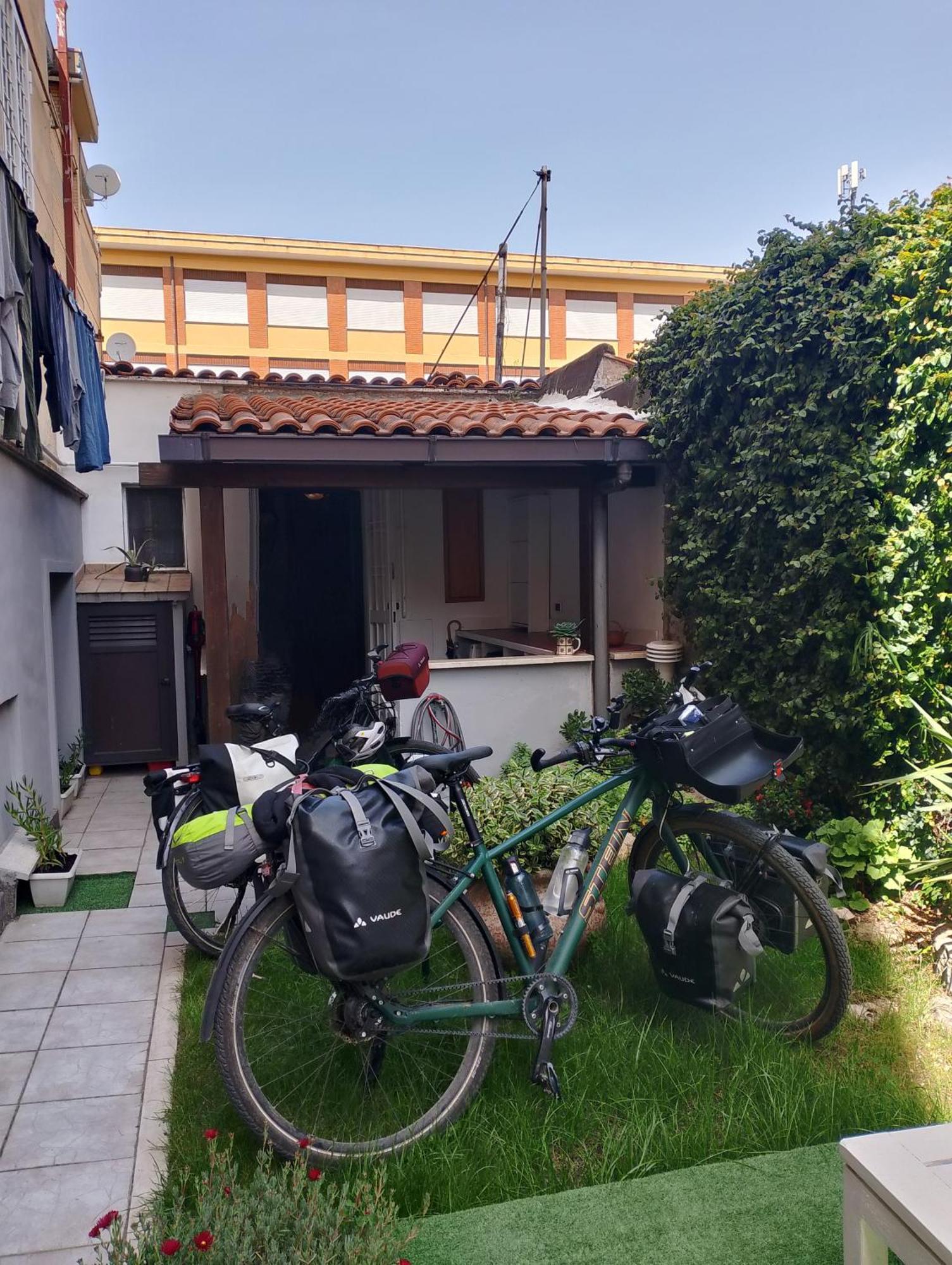 Appartement House With Private Garden à Rome Extérieur photo